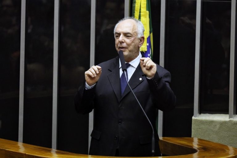 Comissão aprova projeto que permite a antecipação de salário em janeiro