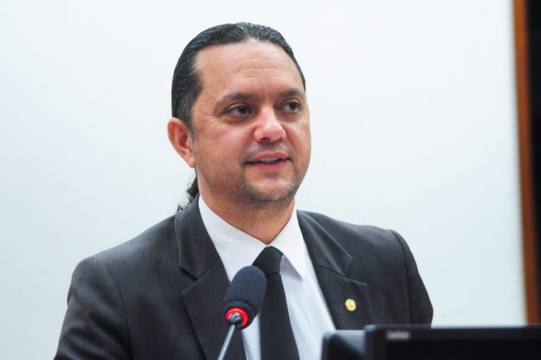 Projeto destina recursos de condenações e acordos judiciais para combate ao câncer
