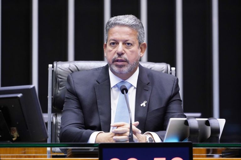 Arthur Lira condena violência em protestos ocorridos em Brasília