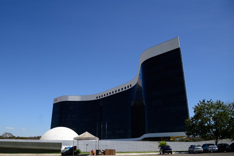 TSE mantém competência para julgar ação contra evento com embaixadores