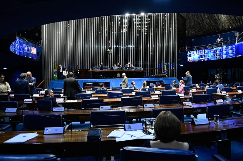 Senado define senadores que ficarão de plantão durante recesso parlamentar