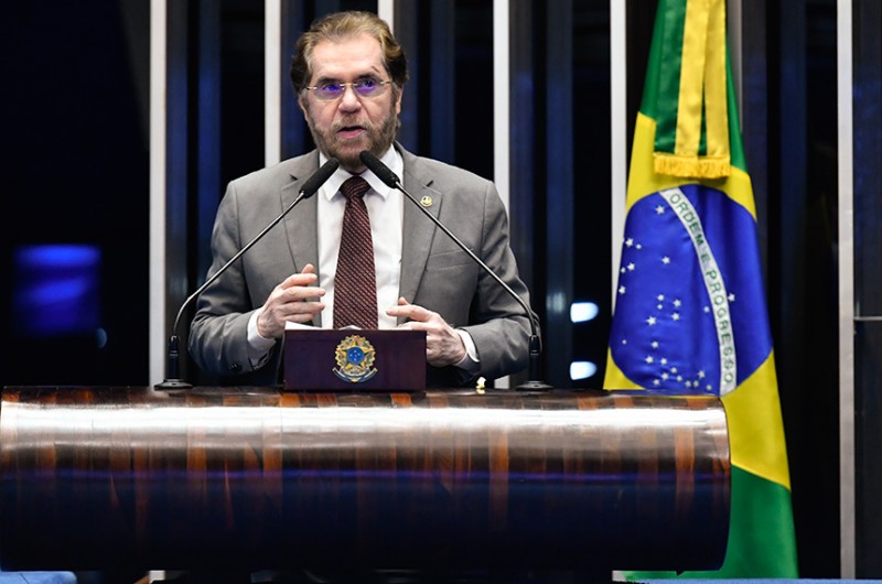 Plínio Valério critica anteprojeto da nova lei do impeachment