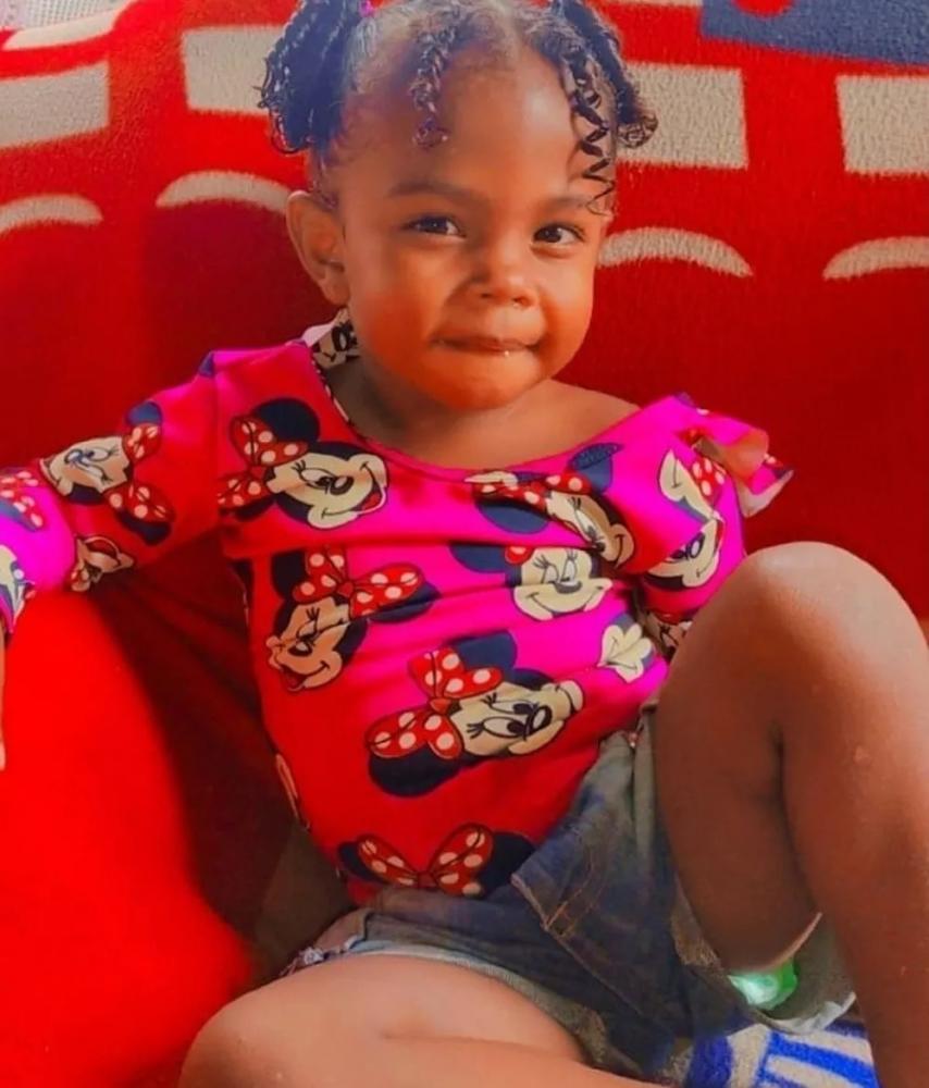 Padrasto omite traumatismo craniano e criança de 2 anos morre 12 dias depois