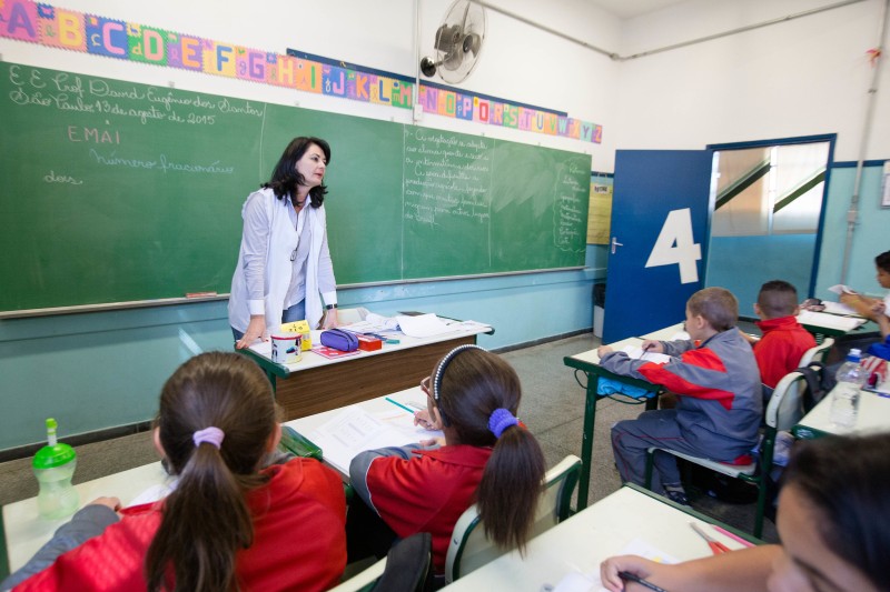 Educação de SP pagará R$ 193 milhões em bônus para servidores no dia 29