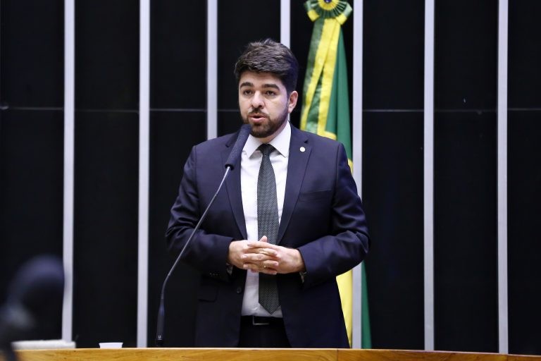 Projeto cria categoria de motorista autônomo para transporte de animais vivos