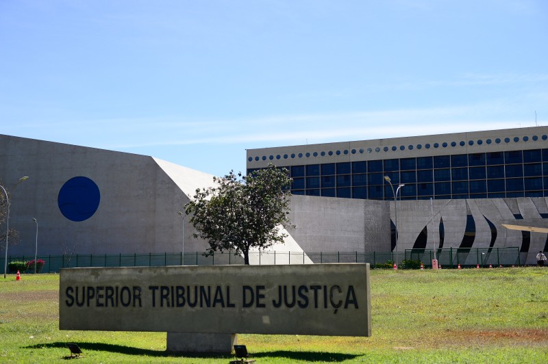 Congresso promulga PEC que reduz demanda processual do STJ