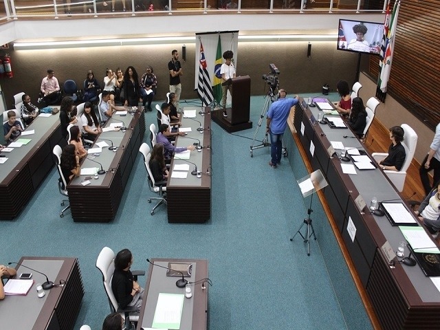 Câmara abre inscrições para candidatos a vereador jovem de 2023; começa dia 3 de fevereiro