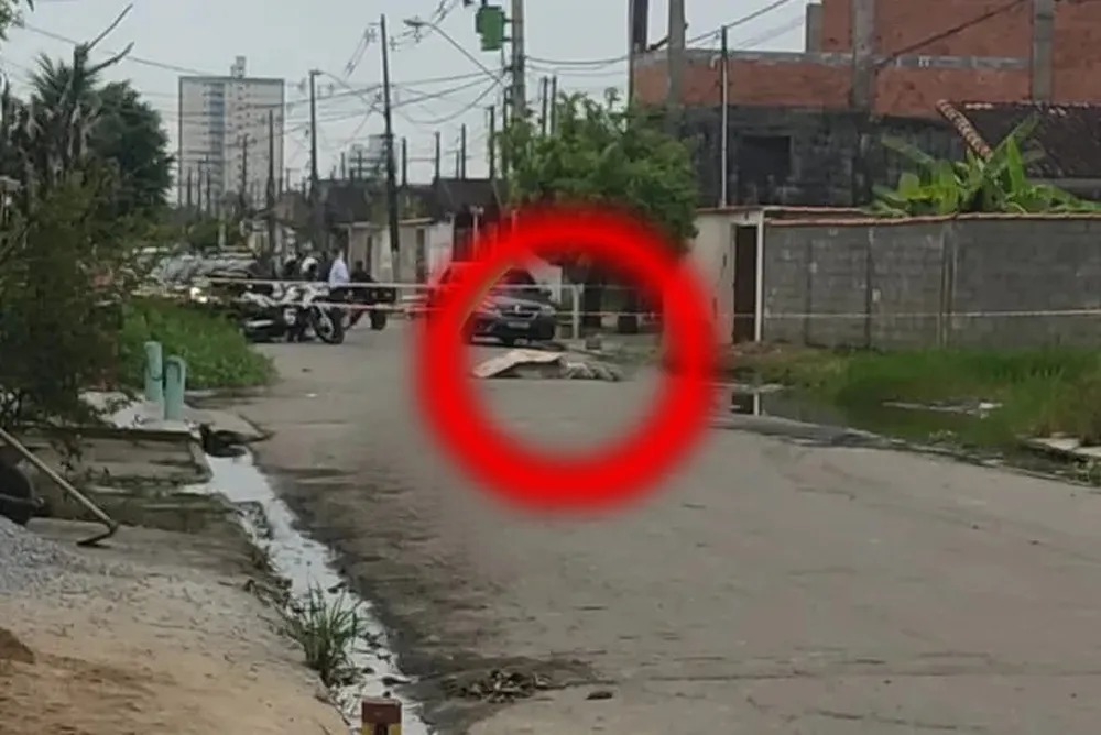 Corpo de homem é encontrado enrolado em lençol e com mãos amarradas