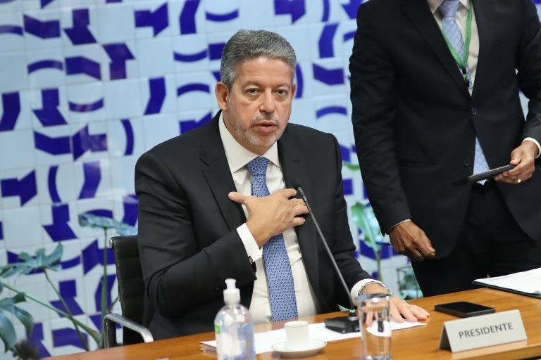 Lira defende avanços na pauta das reformas e da defesa da democracia