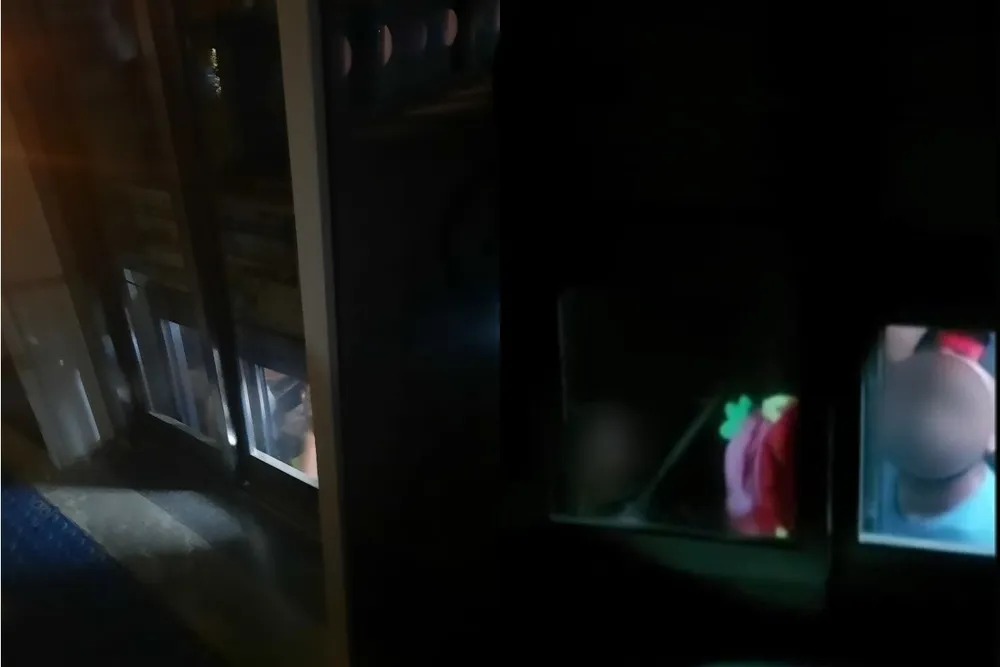 Elevador em pane e seis usuários passam momentos de desespero e medo;tinha criança