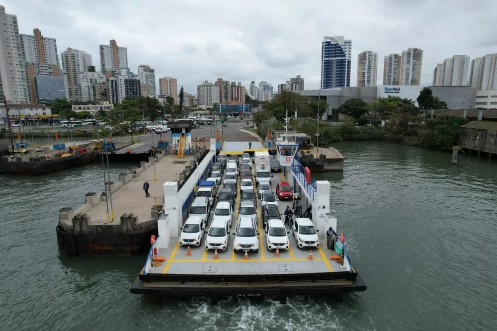 MP abre inquérito para investigar atrasos na travessia de balsas entre Santos e Guarujá;OAB denunciou