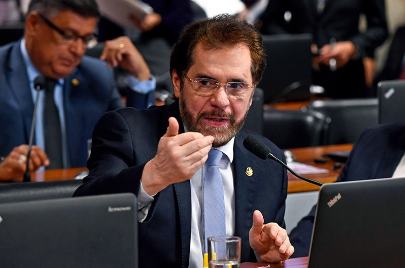 Projeto proíbe empréstimos do BNDES ao exterior