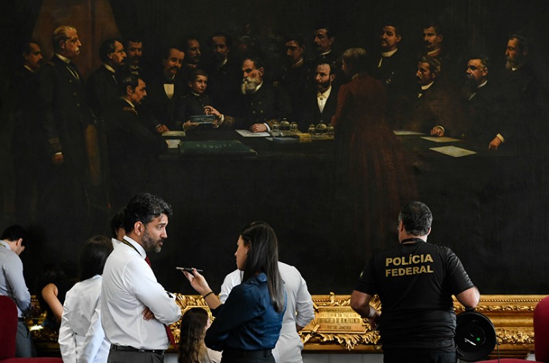 Perícia da PF no Museu do Senado vai avaliar valor de obras vandalizadas