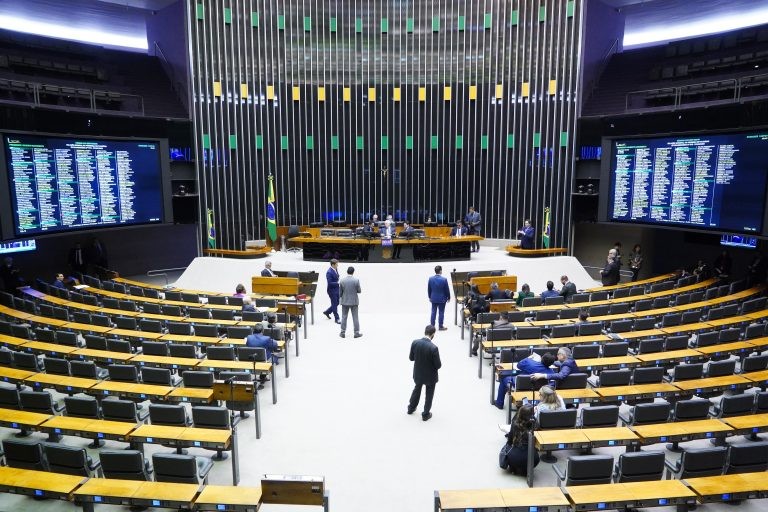 Câmara aprova criação de comissão externa para acompanhar obras públicas paralisadas; acompanhe