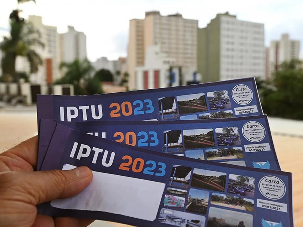 Aposentado e pensionista da Baixada já pode pedir desconto no IPTU de 2024 