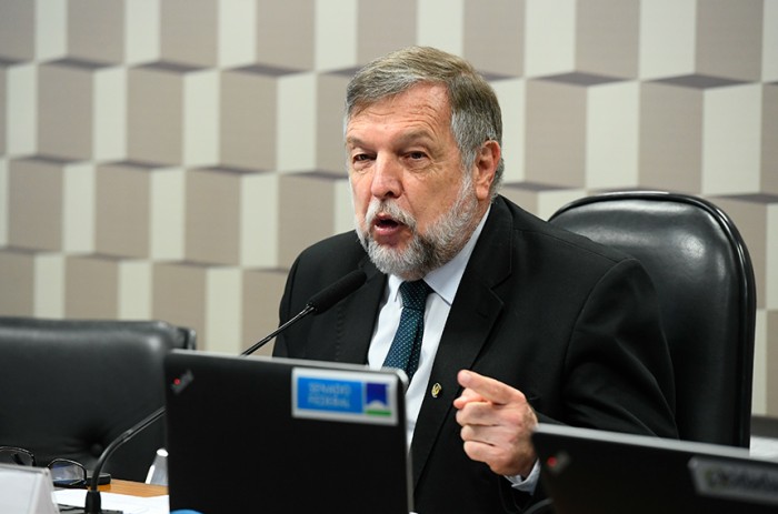 Comissão vai ouvir ministros da Educação, da Cultura e do Esporte