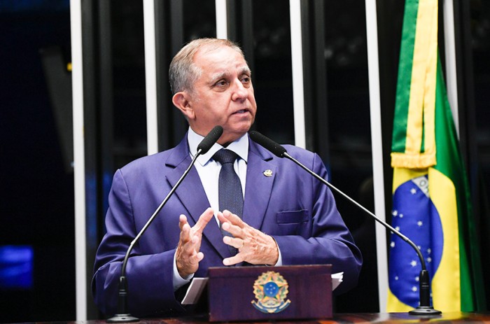 Izalci Lucas: É preciso padronizar as informações no SUS