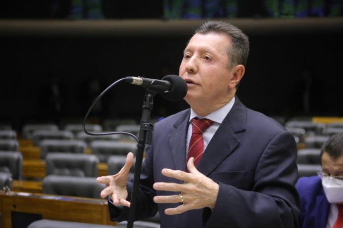 Projeto obriga blocos de carnaval a divulgar informações sobre crime de importunação sexual