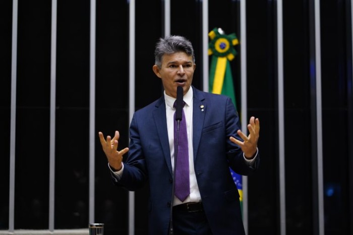 Projeto isenta do Simples Nacional, por cinco anos, microempresas com receita anual de até R$ 96 mil