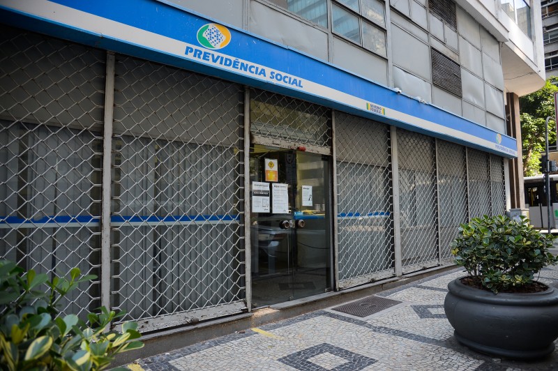 INSS começa a pagar aposentadorias e pensões de julho