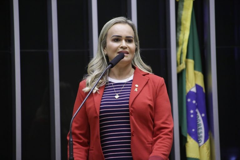 Projeto inclui cobrança de custo de disponibilidade na legislação do setor elétrico