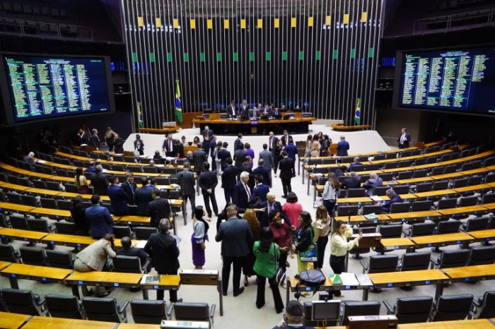 Adiada votação da MP que altera prazo para inscrição no Cadastro Ambiental Rural