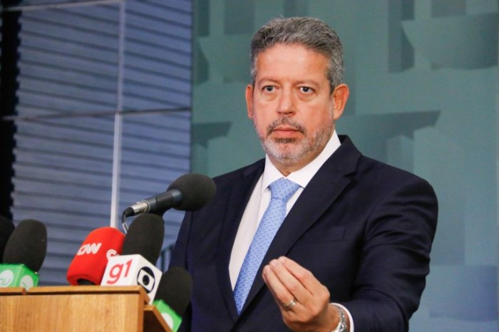 Lira afirma que novas regras fiscais vão demandar ajustes futuros em benefícios tributários