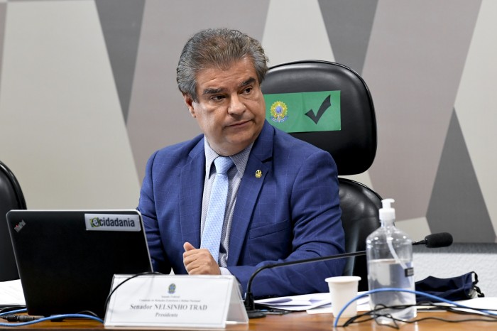 Três grupos parlamentares serão instalados nesta terça
