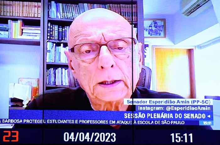 Aprovada MP que altera tabela de vencimentos de servidores no exterior