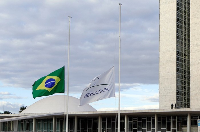 Pacheco decreta luto de três dias por ataque a crianças em Santa Catarina