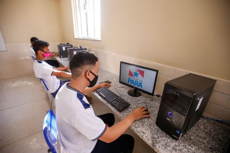Isenção de Imposto de Renda para bolsistas e renegociação do Fies estão entre aprovações do semestre