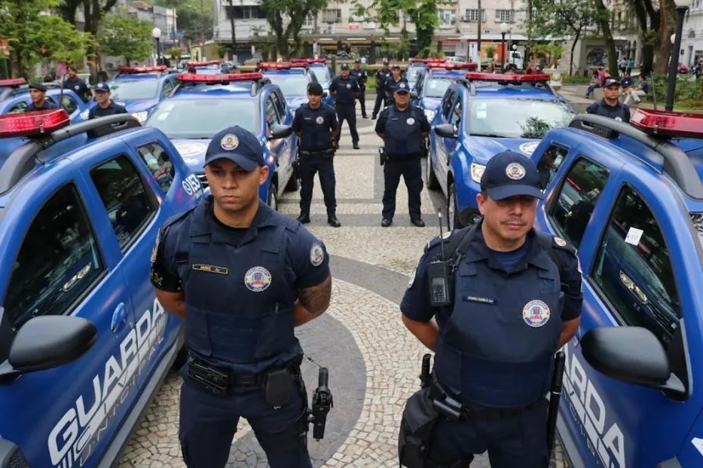 Prefeito de Santos decide contratar seguranças para escolas e aumento do efetivo da Guarda