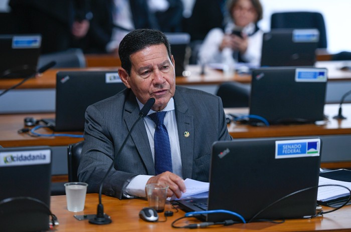 Comissão aprova cooperação com Uruguai em serviços de emergência na fronteira