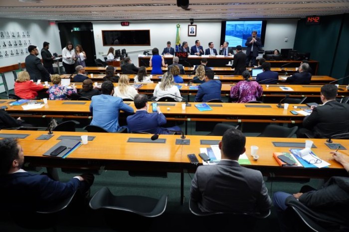Economistas ouvidos na Câmara pedem que BC amplie consultas externas para definir taxa de juros