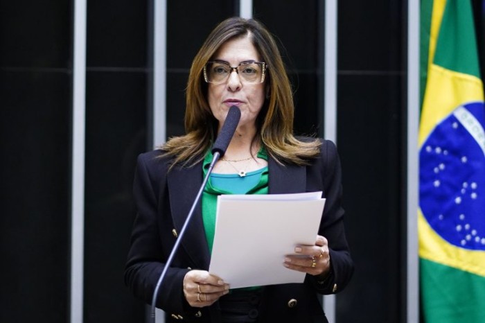Projeto criminaliza o cancelamento e o linchamento virtuais