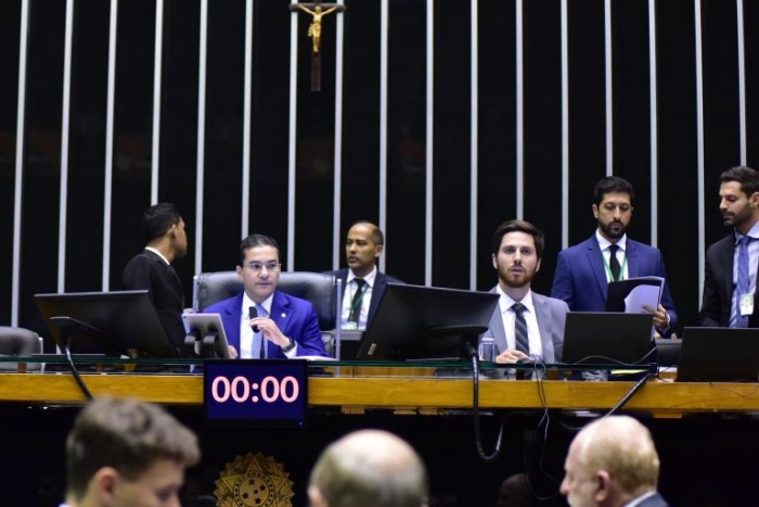 Câmara analisa projeto que cria cargos para o Conselho Nacional de Justiça; acompanhe