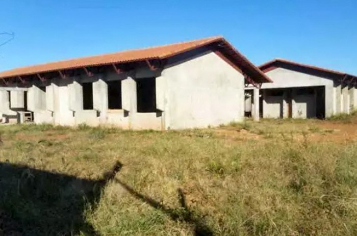 Governo lança pacto para retomar obras e serviços paralisados na Educação