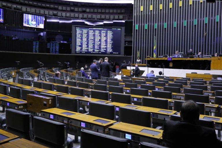 Câmara realiza sessão para análise de propostas; acompanhe