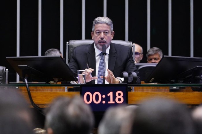 Lira: Brasil não abriu mão da responsabilidade fiscal, mas vai olhar também para as desigualdades