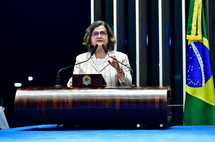 Teresa Leitão defende vacinação contra o câncer do colo do útero