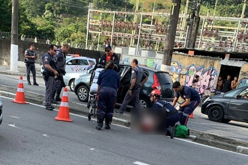 Jovem é abatido com seis tiros após roubo e tentativa de confronto com a PM