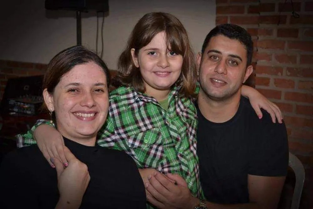Está no banco dos réus motorista que matou uma família inteira;ele estava bêbado