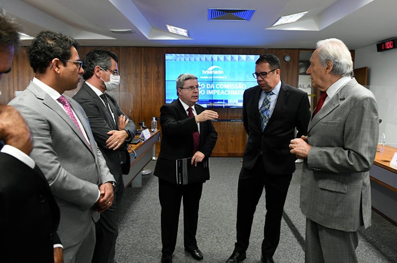 Comissão de juristas da Lei do Impeachment retoma trabalhos nesta sexta