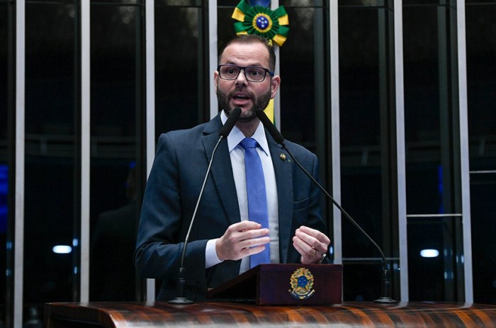 Seif manifesta repúdio a Lula por visita de Nicolás Maduro ao Brasil