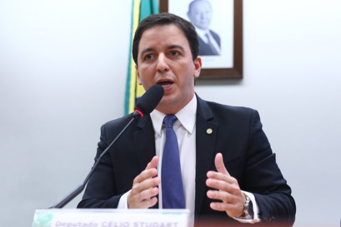 Projeto amplia a perícia oficial para incluir o perito médico veterinário