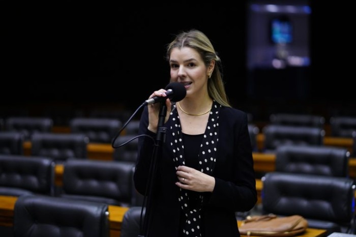 Projeto cria ordem de gradação para penas aplicadas a notários e oficiais de registro