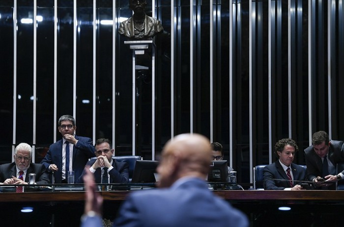 Senado aprova MP que reestrutura ministérios