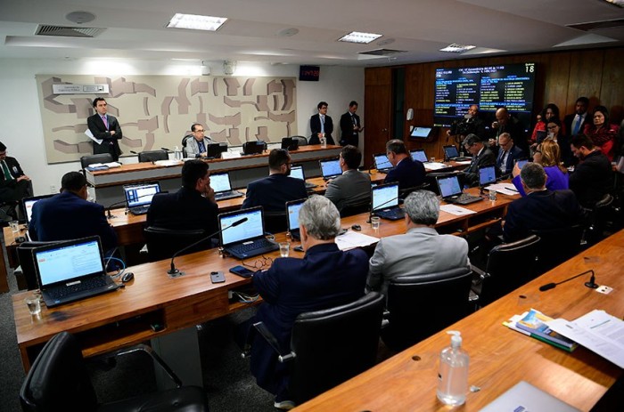 CCJ pode votar coleta de DNA dos condenados por crime doloso