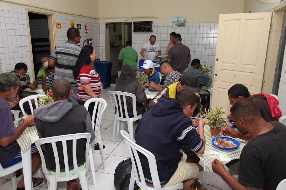 Abrigo emergencial de inverno em Santos abre com 50 vagas para população de rua