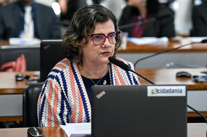 Comissão aprova bolsa de pesquisa a servidores e empregados públicos